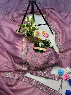 Onionpink gold crunchy with thread and hand work saree with blouse 3