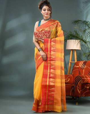 red cotton handloom sarees with zari temple design tant saree 4