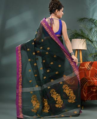 Green bengali cotton handloom tant saree 2