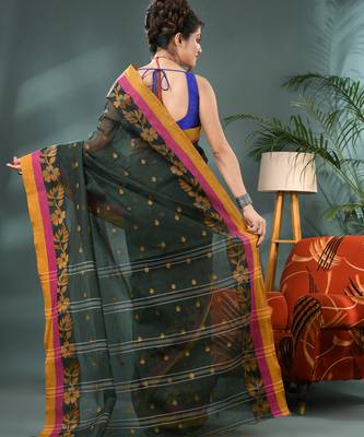 Green banalata design cotton handloom saree 2