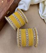 Velvet dot metal bangle set