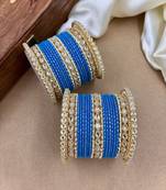 Velvet dot metal bangle set