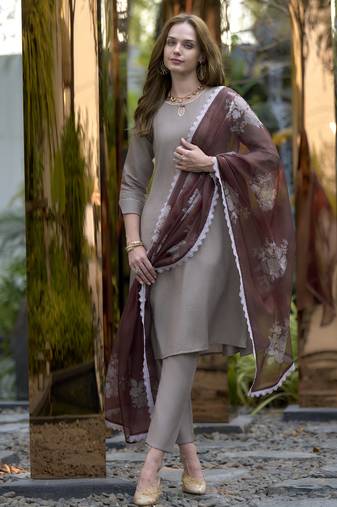 Women's Beautiful Vatican Straight Kurta with Pant And Dupatta Set