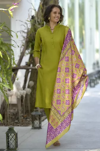 Women's Gorgeous Vatican Straight Kurta with Pant And Dupatta Set