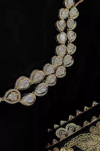 Gold kundan