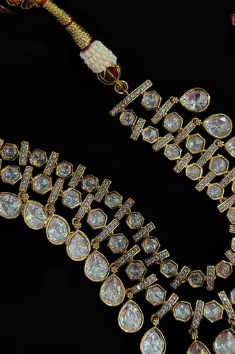 Gold kundan