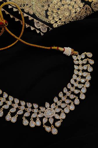 Gold kundan