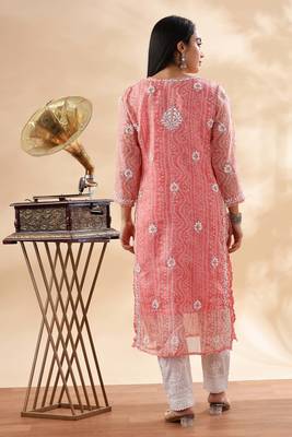 Floral embroidered cotton chikankari straight kurta 2