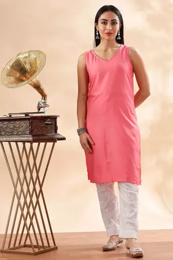 Floral embroidered cotton chikankari straight kurta