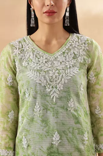 Women floral embroidered v-neck chikankari pure cotton handloom chikankari kurti