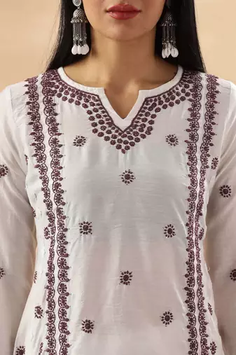 Ethnic motifs embroidered chikankari kurta