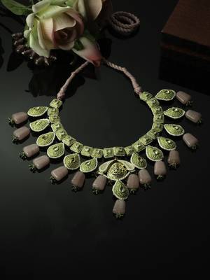 Qadam haar necklace 2