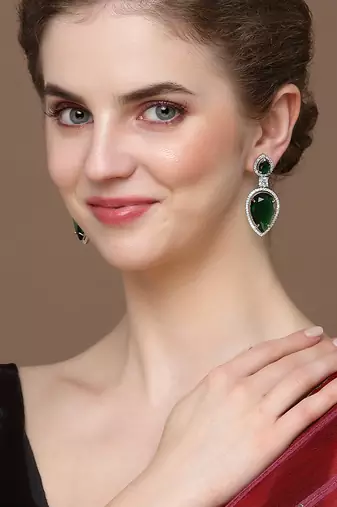 Weed drop earring