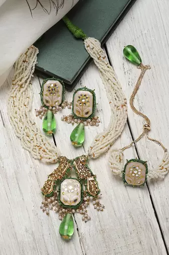 Silk necklace with earring jewellery set