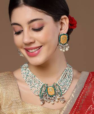Pistachio haar with earrings jewellery set 1