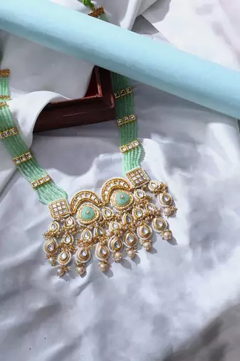 Dill haar necklace