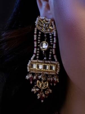 Aab-e-gulabi drop earring 1