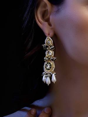 Bagh-e-husn drop earring 1