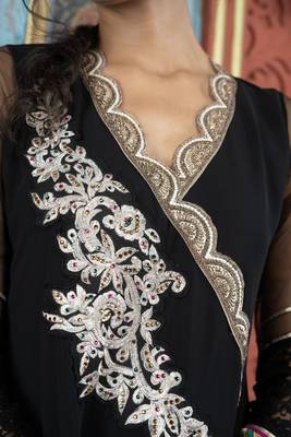 Black embroidered georgette asymmetrical kurta pants 5