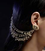 Husn-e-sunehri kanchain