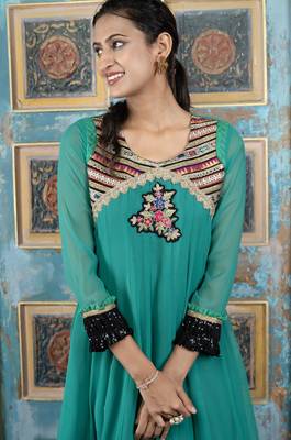 Green embroidered georgette a line kurta pants 5