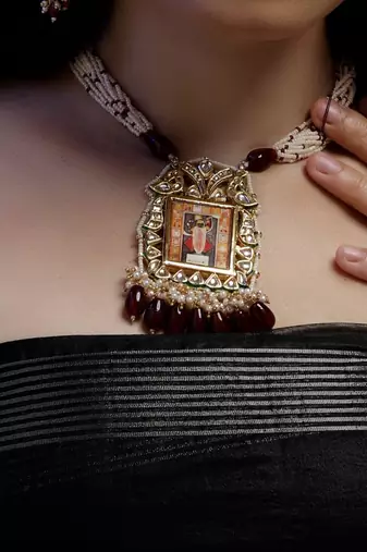 Anar-e-zar haar