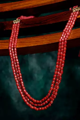Nazakat-e-surkh layered necklace