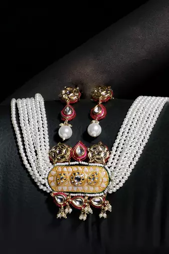 Rooh-e-shaam haar with earrings