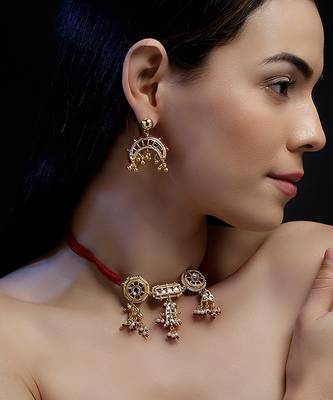 Gul-e-surkh haar with earrings 1