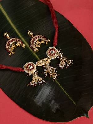 Gul-e-surkh haar with earrings 2