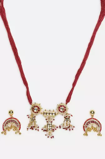 Gul-e-surkh haar with earrings
