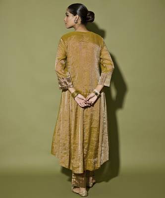 Gold plain satin kurta set 3