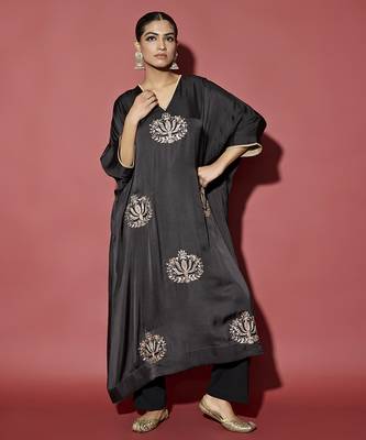 Black embroidered satin kaftan with pant 3