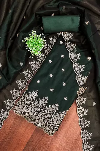Women's green embroiderd twill net dress material