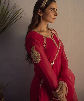 Red embroidered georgette kurta set 2