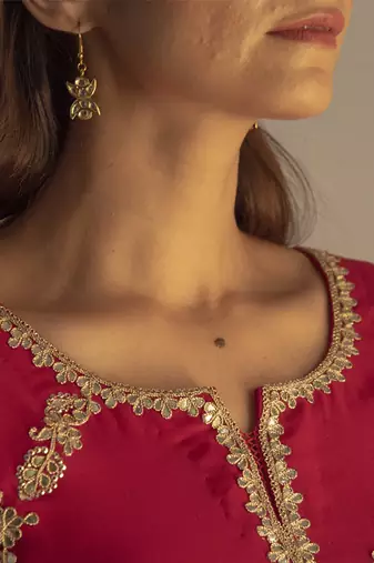 Red embroidered georgette kurta set