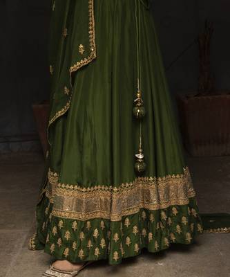 dark green embroidered silk Lehenga 2