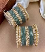 Velvet dot metal bangle set