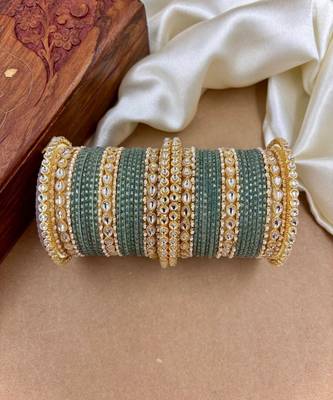 Velvet dot metal bangle set 2