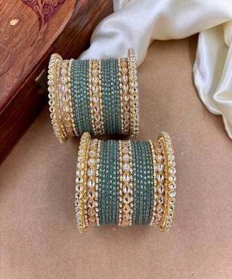Velvet dot metal bangle set 3