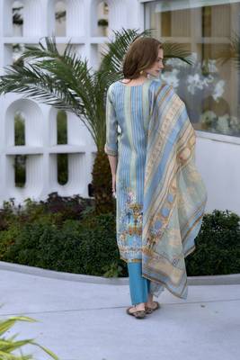 Women's Gorgeous Silk Blend Embroidery Straight Kurta with Pant And Dupatta Set 3