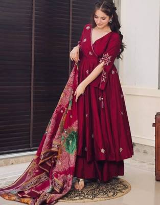 Gorgeous Women's Embroidery Chanderi Fabric Flared Kurta, Palazzo and Dupatta Set 3