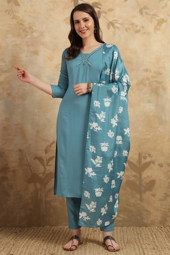 Women's Viscose Chanderi Embroidered Straight Kurta with Pant And Dupatta Set