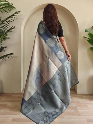 grey silk blend saree with blouse 3