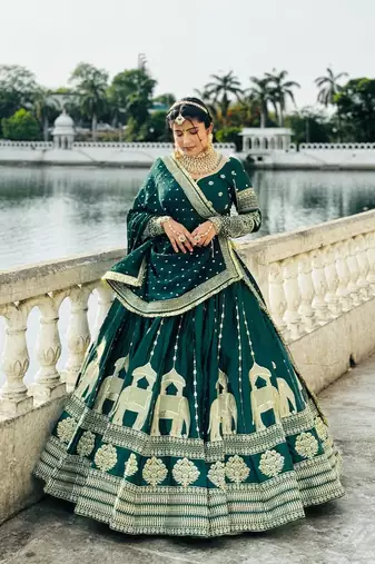 GREEN HEAVY CHINON SILK EMBROIDERY PARTY WEAR LEHENGAS CHOLI