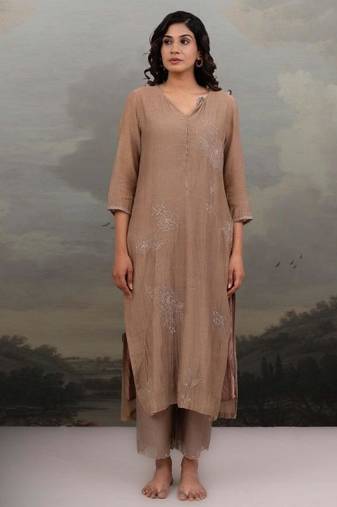 Chiku rose applique kurta set