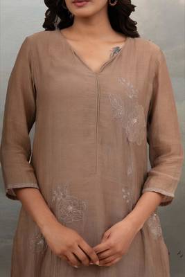 Chiku rose applique kurta set 3