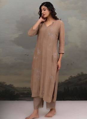 Chiku rose applique kurta set 4