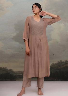 Chiku beaded yoke jaal kurta set 3