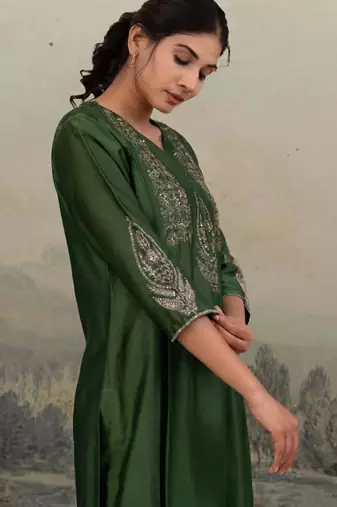 Bottle green kasab buta kurta set